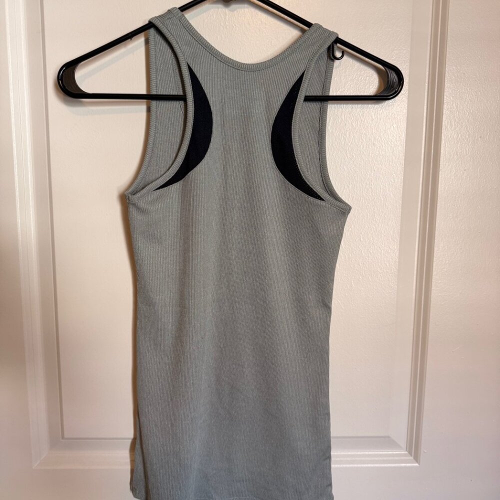 Under Armour HeatGear Ribbed Racerback Tank Top - Picture 2 of 3